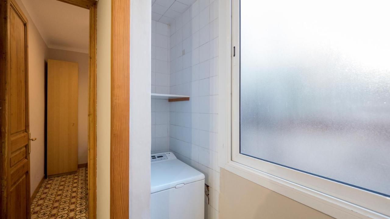 Acogedor Apartamento De 2 Dormitorios برشلونة المظهر الخارجي الصورة