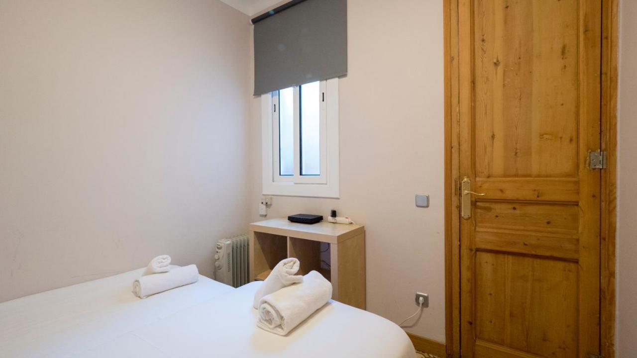 Acogedor Apartamento De 2 Dormitorios برشلونة المظهر الخارجي الصورة