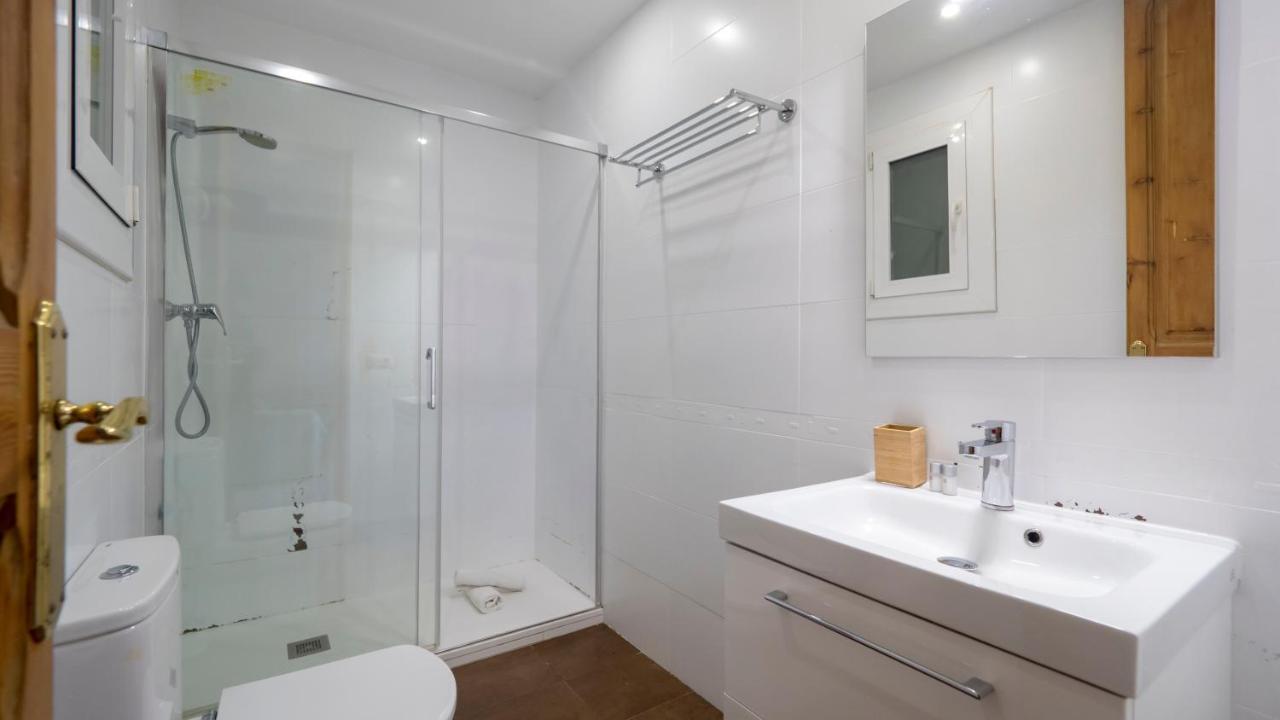 Acogedor Apartamento De 2 Dormitorios برشلونة المظهر الخارجي الصورة